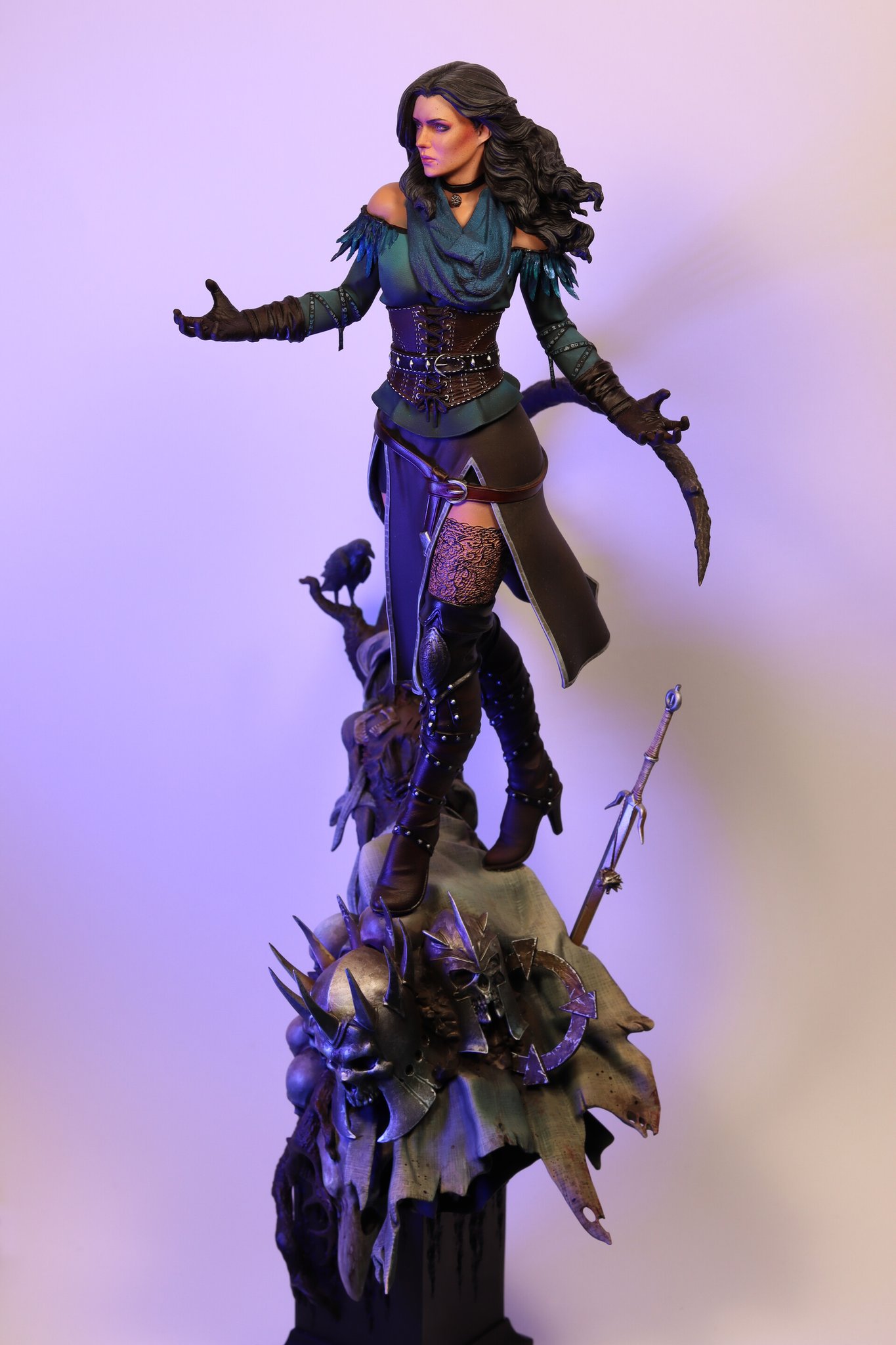 Yennefer of Vengerberg figurine - Inspire Uplift