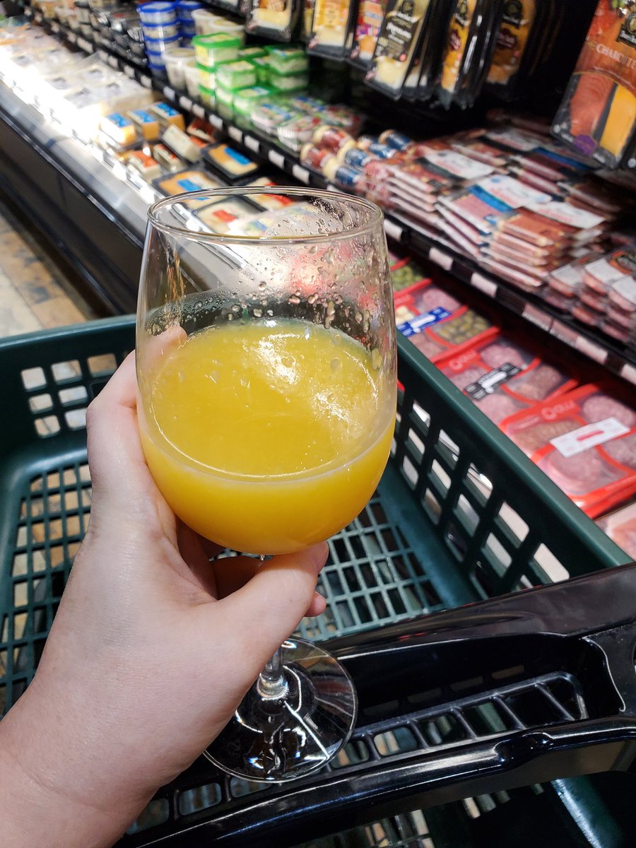 flykanga's tweet photo. Sunday morning grocery shopping made better with mimosas! 🙂 https://t.co/HQ5dyt8KnB