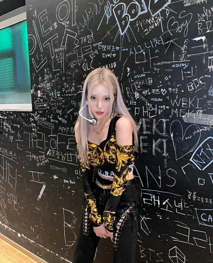 MOMOLAND INFO tweet media