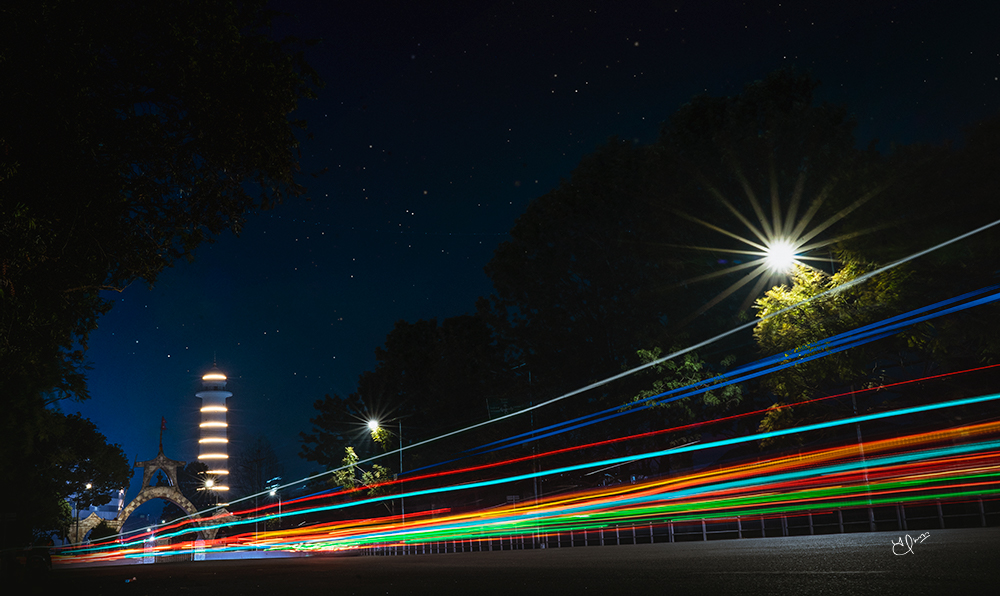 i_m_pra's tweet photo. Shahid Gate (Playing with the Shutter Speed)
Insta: @pra_photo
#longexposure #artphoto #shahidgate #martyrsgate #nightphotography #light #lighttrails #fineartphotography #Kathmandu #Nepal #praphoto  #nepalphotoproject #visitnepal https://t.co/pGXuKvExuI
