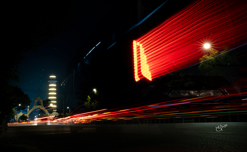 i_m_pra's tweet photo. Shahid Gate (Playing with the Shutter Speed)
Insta: @pra_photo
#longexposure #artphoto #shahidgate #martyrsgate #nightphotography #light #lighttrails #fineartphotography #Kathmandu #Nepal #praphoto  #nepalphotoproject #visitnepal https://t.co/pGXuKvExuI