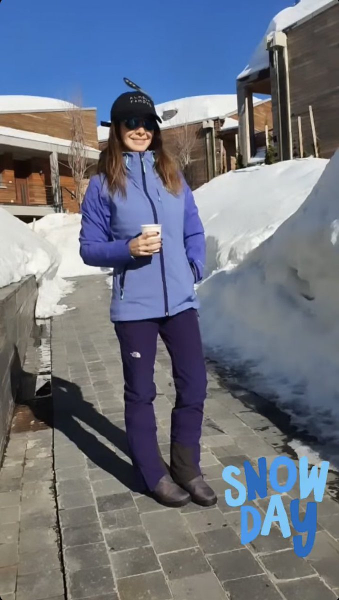 Nancy_Status's tweet photo. الفنانه #نانسي_عجرم عبر الIG : 🌨️🤍☃️
@NancyAjram https://t.co/uOKIRkRAfm