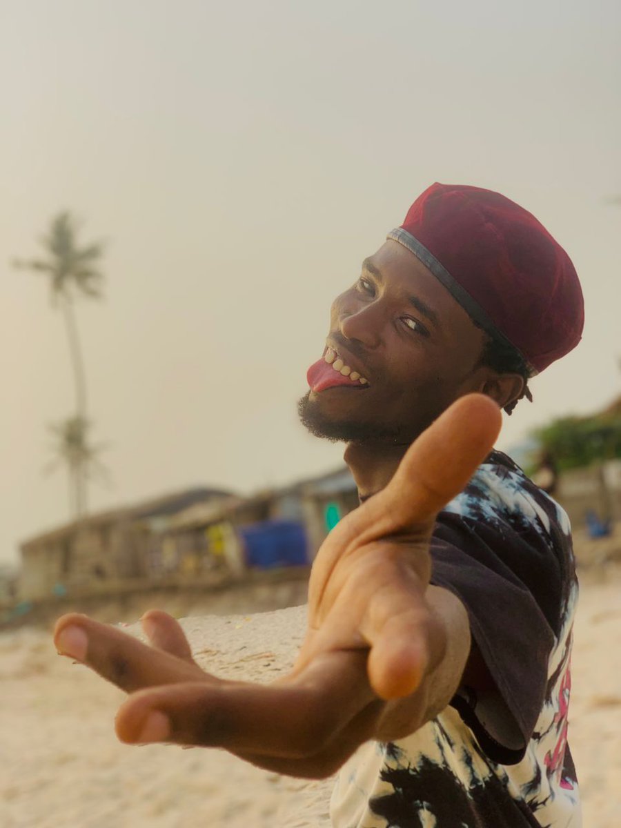 papichukz's tweet photo. Hey it's my birthday tomorrow
#Davido 
#Wizkid https://t.co/JiIEFfrQWH