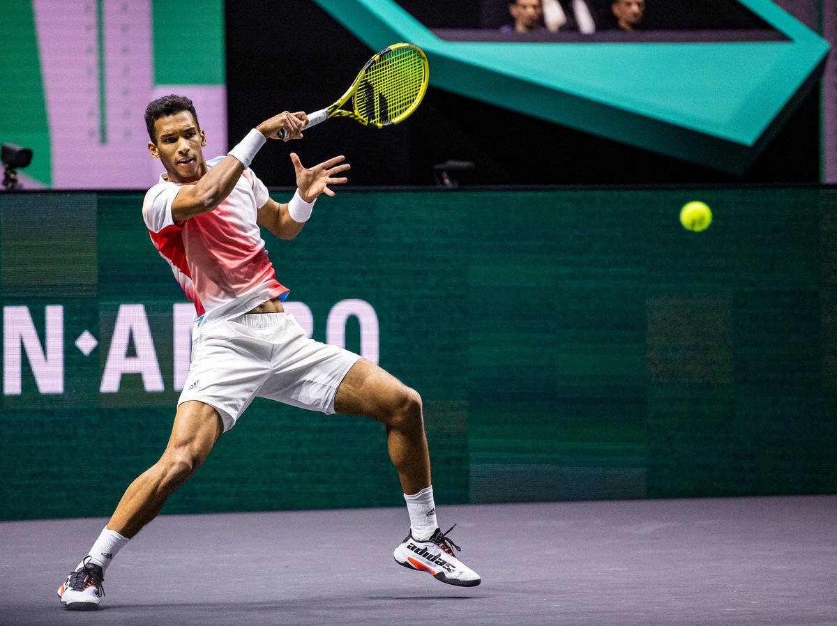 abnamroopen's tweet photo. Serving up a storm. ⛈ 

The 1️⃣st set has become checked luggage for @felixtennis. 🧳 

The 🇨🇦 only dropped 2️⃣ points on serve and is putting in an exquisite performance so far: 6-4. ⚡️

#abnamrowtt https://t.co/RiUy2nwOFQ