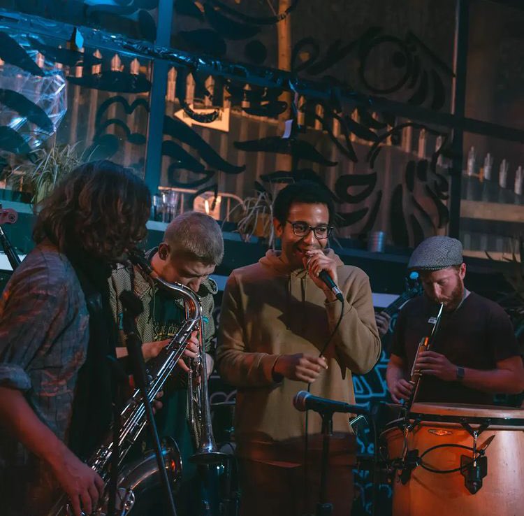 GrowHackney's tweet photo. Tonight! Musicians and production specialists return for another open jam session where live instruments meet electronics and more🎶
Free entry
Kitchen serving Sunday Roasts till 8pm #HackneyWick #GrowHackney #GrowYourOwn #Canalside #LoveHWFI #ReviveAlive #jamsession https://t.co/ZDnM8whsD9