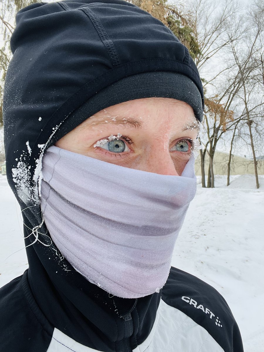 mpochobradsky's tweet photo. Its easy to forget we need to drink/fuel in cold weather as well as warm to help replace whats lost in sweat. @gotailwind makes it easy to fuel even on the coldest of days (-15 degrees) as its a complete endurance fuel. Sugar, electrolytes and water = the key
#tailwindscience https://t.co/dqfbkHMCBQ