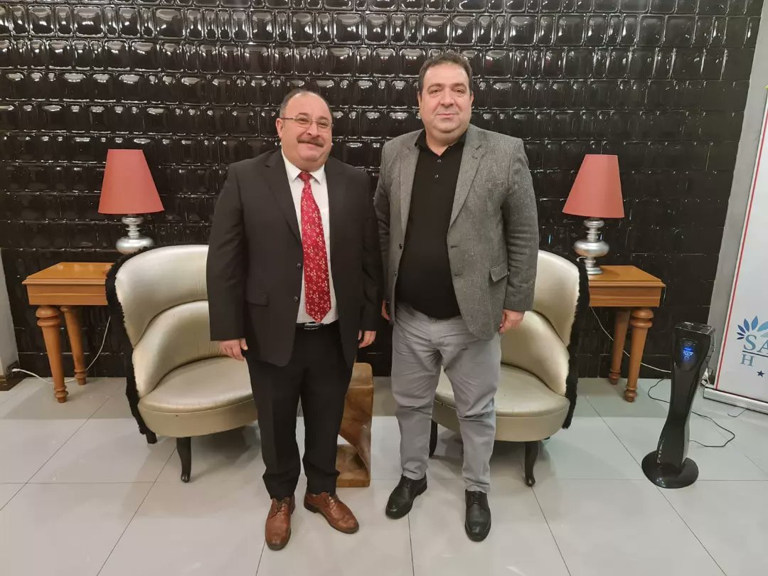 ASKF Başkanımız Dr. Ahmet Bozan, Manisa ASKF Başkanı Erol Timur ve Manisa Futbol İl Temsilcisi  Behçet Atlı'yı ve Adanalı hemşehrimizi ziyaret ederek Amatör Spor ile ilgili görüş alışverişinde bulundular.

#BizÇokBüyükBirAileyiz
<a href="/DRAHMETBOZAN/">AHMET BOZAN</a> <a href="/taskk_1980/">Türkiye Amatör Spor Kulüpleri Konfederasyonu🇹🇷</a> <a href="/AskfManisa/">manisaaskf</a>