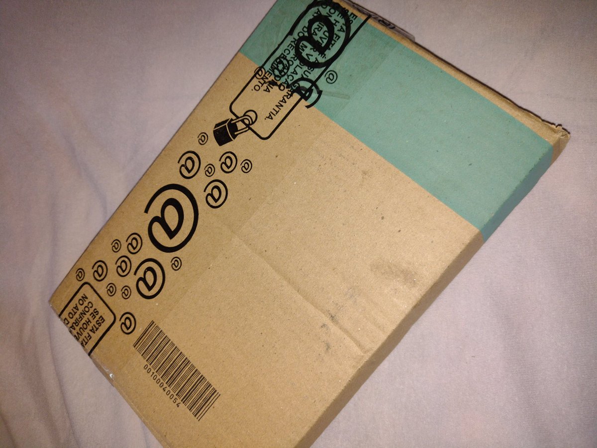 medeiamiron's tweet photo. Pode unboxing de domingo???

LIVRINHO QUE GANHEI NO SORTEIO DA @sorteiobook https://t.co/qgsqcsf4wQ