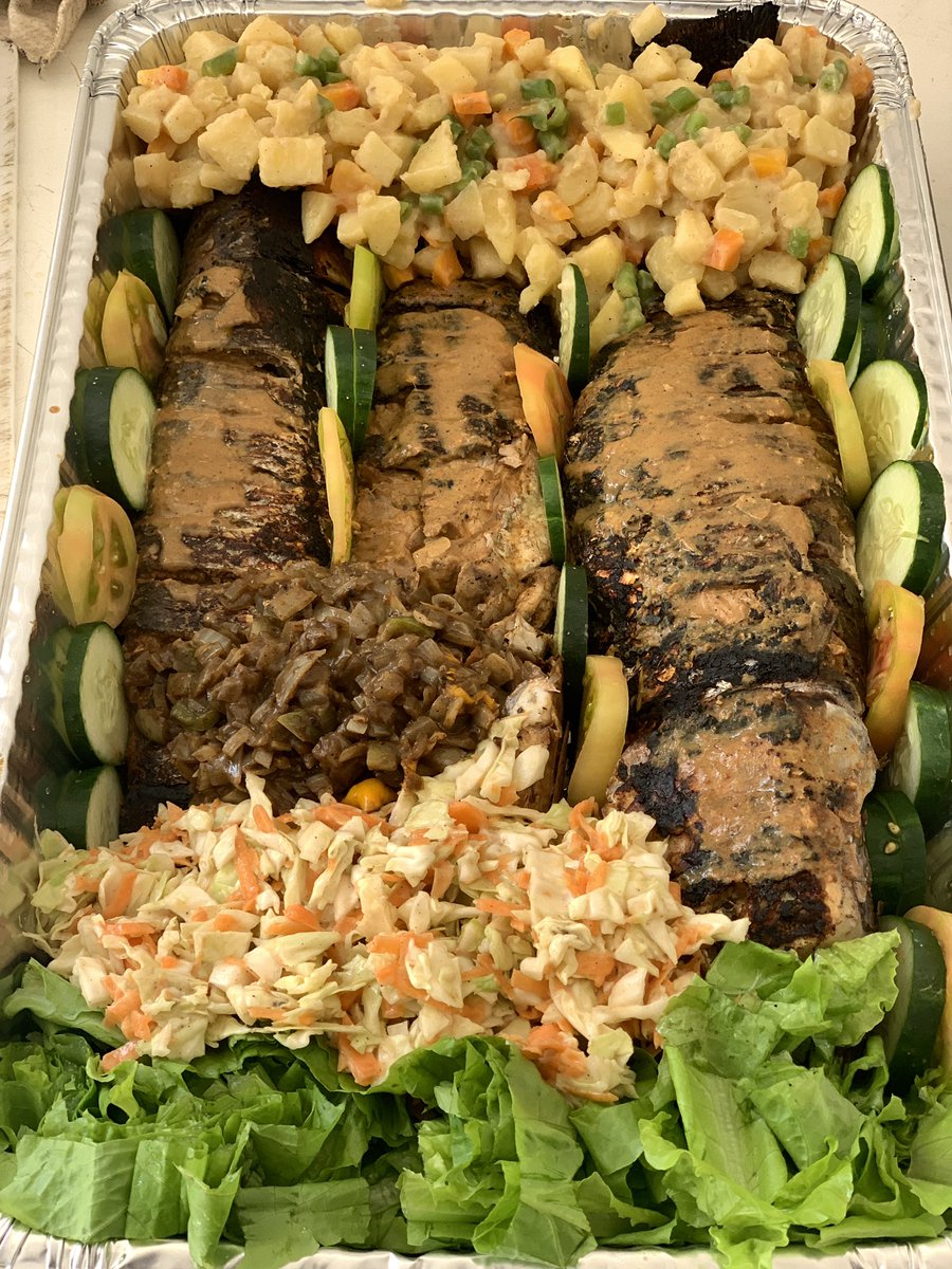 gibomas's tweet photo. It's Valentine tomorrow and you can never get it wrong with good food. 

Our #Gibomas special packs are designed to make your day or loved one’s memorable.

DM or call 3817247 to order and the first 5 orders get a 10% discount. 

Price: D900 to 2000. https://t.co/xHT8zd53dy