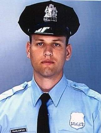 PPDRecruiting's tweet image. Today we remember Police Officer John Pawlowski who passed away on February 13, 2009. Officer Pawlowski had served with the Philadelphia Police Department for 5 1/2 years. #neverforgotten #Pawlowski