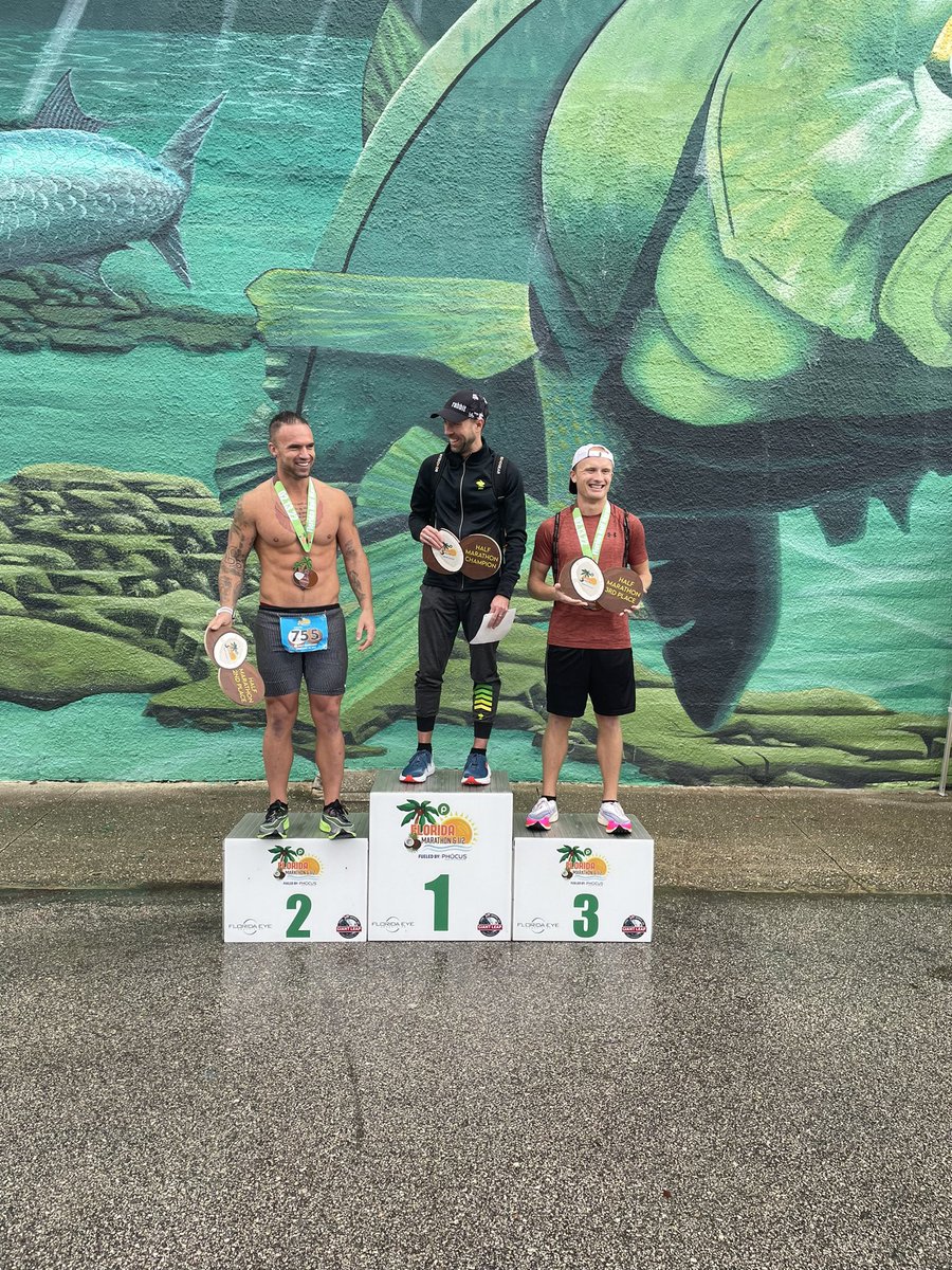 rcwbxc13's tweet photo. Humidity and Hills but a great time nonetheless. Able to get the overall win and defend the title at the Florida Half Marathon today!
#rabbitELITE
#rabbitresults https://t.co/8pS3Ws9StO