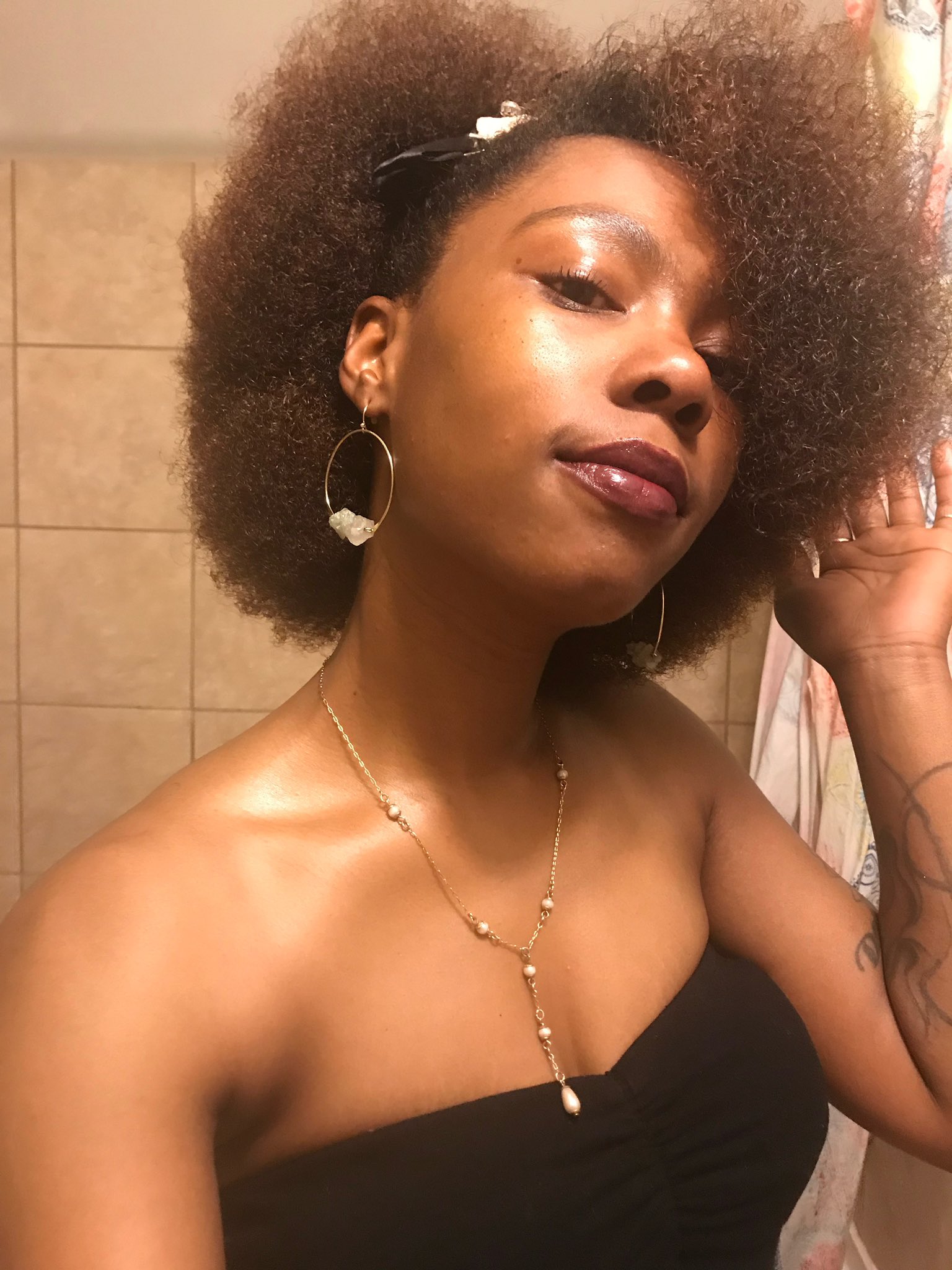 Found this #picture of myself from 2017 I was feeling #awesome 29 and fine 💋 https://t.co/o6Dv2a2wPI