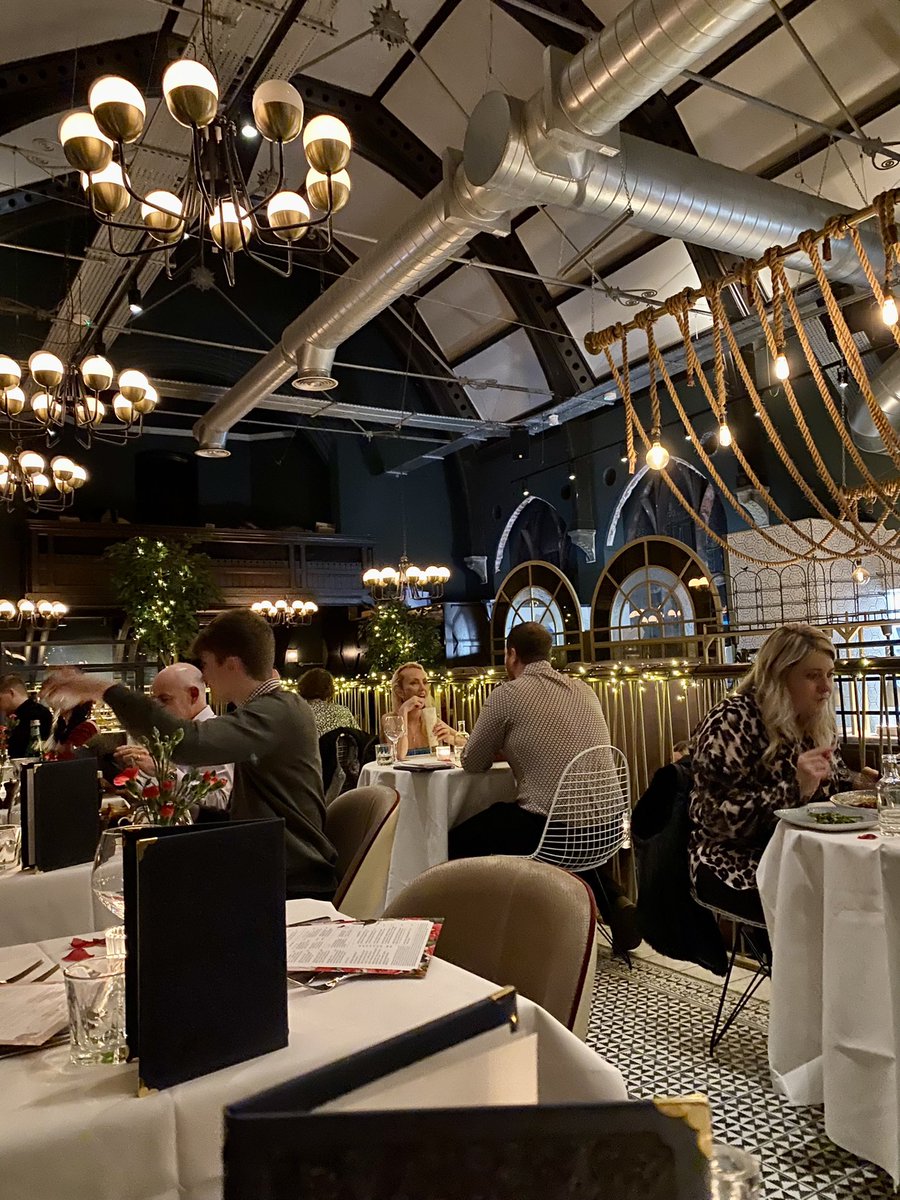 Ysabelle Lewis tweet media