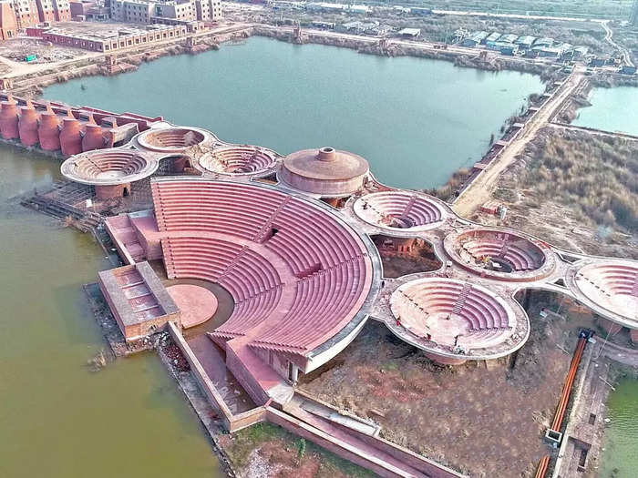 ShobhaBJP's tweet photo. Restoring the pride of Bharat!

Nalanda University, which was once demolished by the Islamic invaders, gets a stunning makeover!

Incredible revamp of one of the world's oldest Universities into the same layout as before!

Bharat Badal Raha hai! https://t.co/CEJ65uWBiy