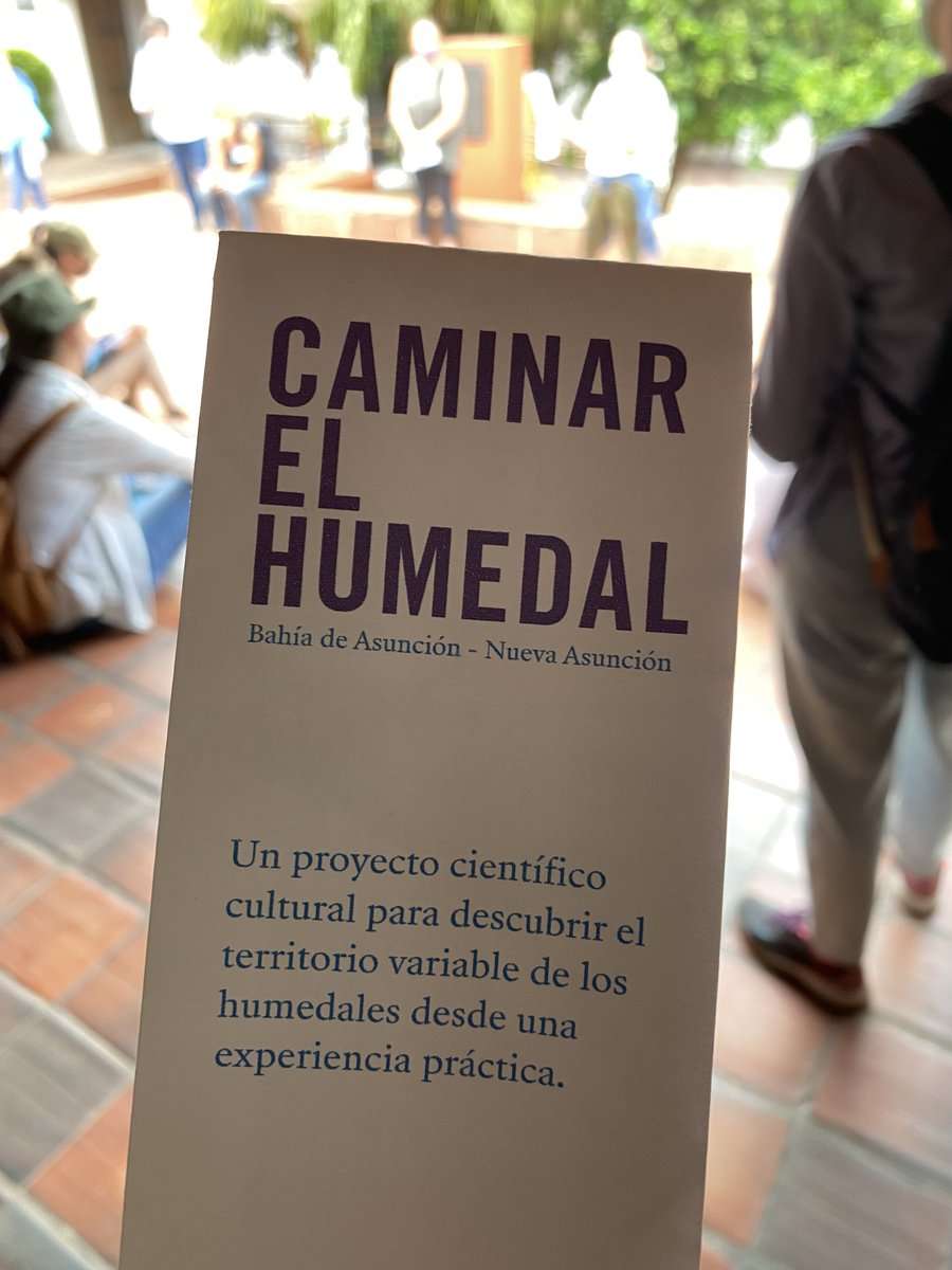 Ayer participé de la experiencia “Caminar los humedales” que como el nombre dice consistió en un recorrido por - lo que queda de- los humedales en la zona de la bahía de Asunción y Chaco’i. Fue increíble ver de cerca la realidad a la que estamos expuestos. +Hilo+