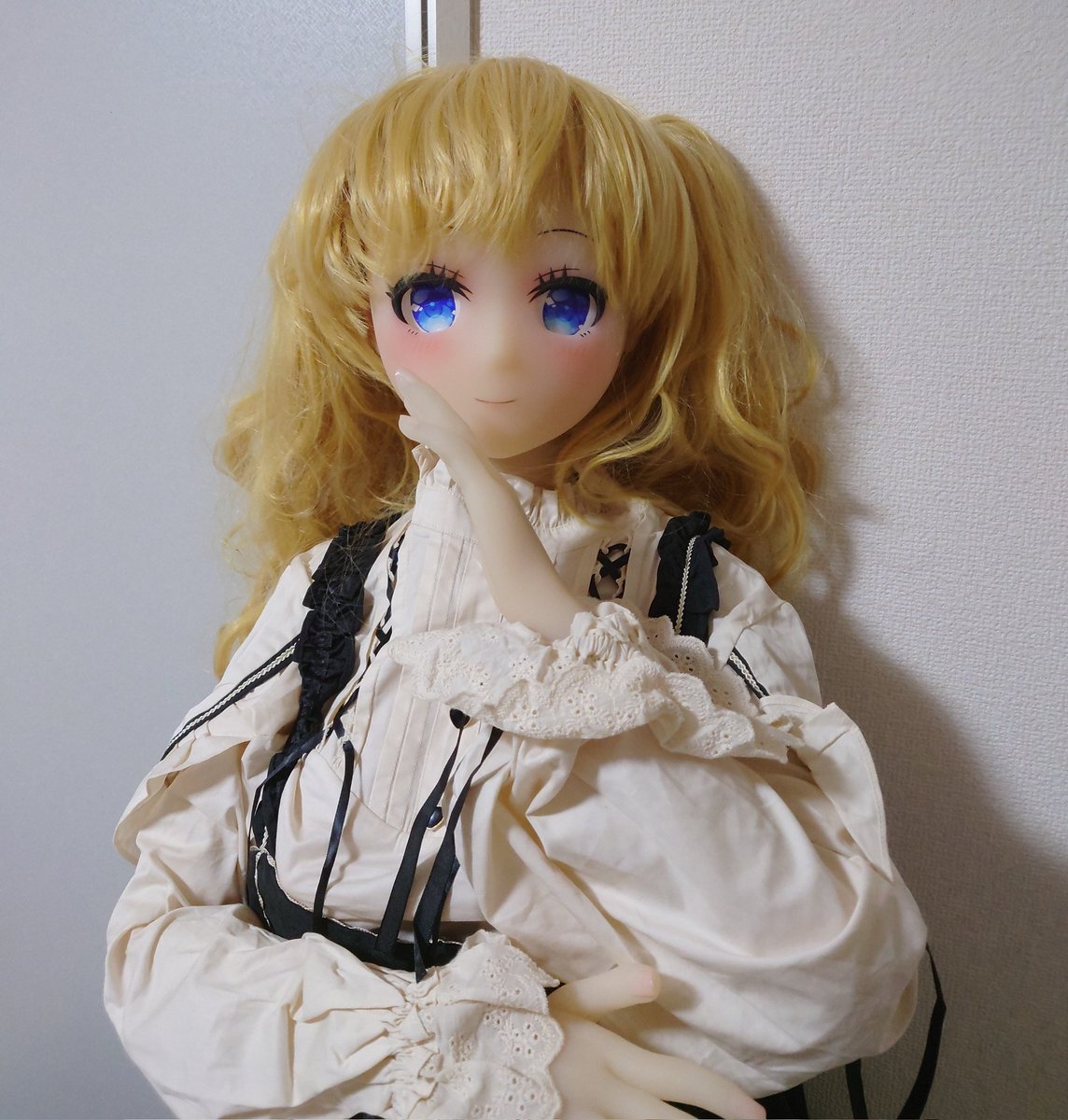 ras_doll's tweet photo. ちょっとはお嬢様ぽい？

ポーズも難しいね
#aotumedoll
#ももいろプリンセス https://t.co/I6axXnlctd