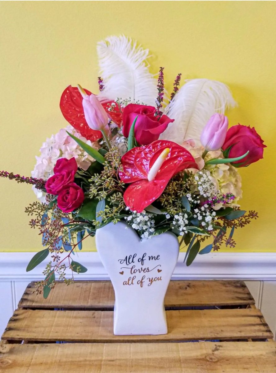 FloristForYou's tweet photo. Happy Super Bowl Sunday!!

Don't be left out this Valentine's  Day!

We are still taking order for pick up or local delivery!

Order ahead!

🚗 100 Springdale Road, Cherry Hill
☎️ 856-354-1115 
🌍 https://t.co/2xaL9bWtUY https://t.co/L0aNAAR64v