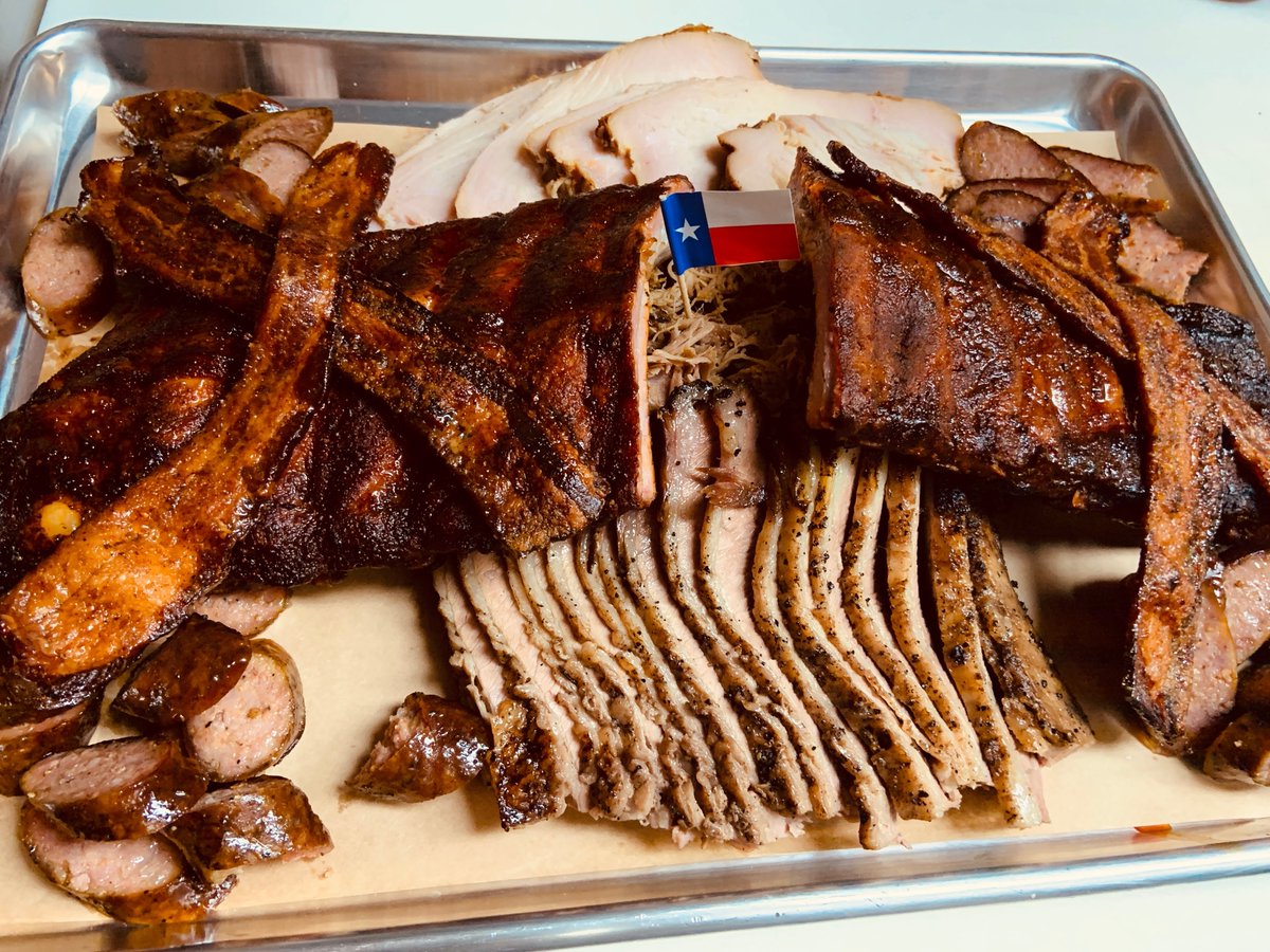 doc_watsons's tweet photo. It is time for the Big Game. 
Come get your Texas Platters, Chicken Wings, Texas Nachos, 
Burnt Ends, Pulled Pork, Baby Back Ribs, and Brisket Chili.
Only at Doc Watson's Smokehouse in Romeoville. 
#romeoville #docwatsons #smokehouse #bbq #texasplatter #chickenwings #nachos https://t.co/pFH5XKWHJm