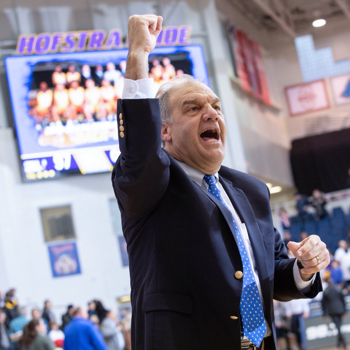 𝘼𝙥𝙧𝙞𝙡 10, 2013

A day that forever changed the #Hofstra men's basketball program.

Join us this week as we take a look back at some of the biggest moments of Coach Mihalich's career at Hofstra.

🍽 - bit.ly/3uM7YTj
🎟 - bit.ly/3ASlHrg

#RoarWithPride