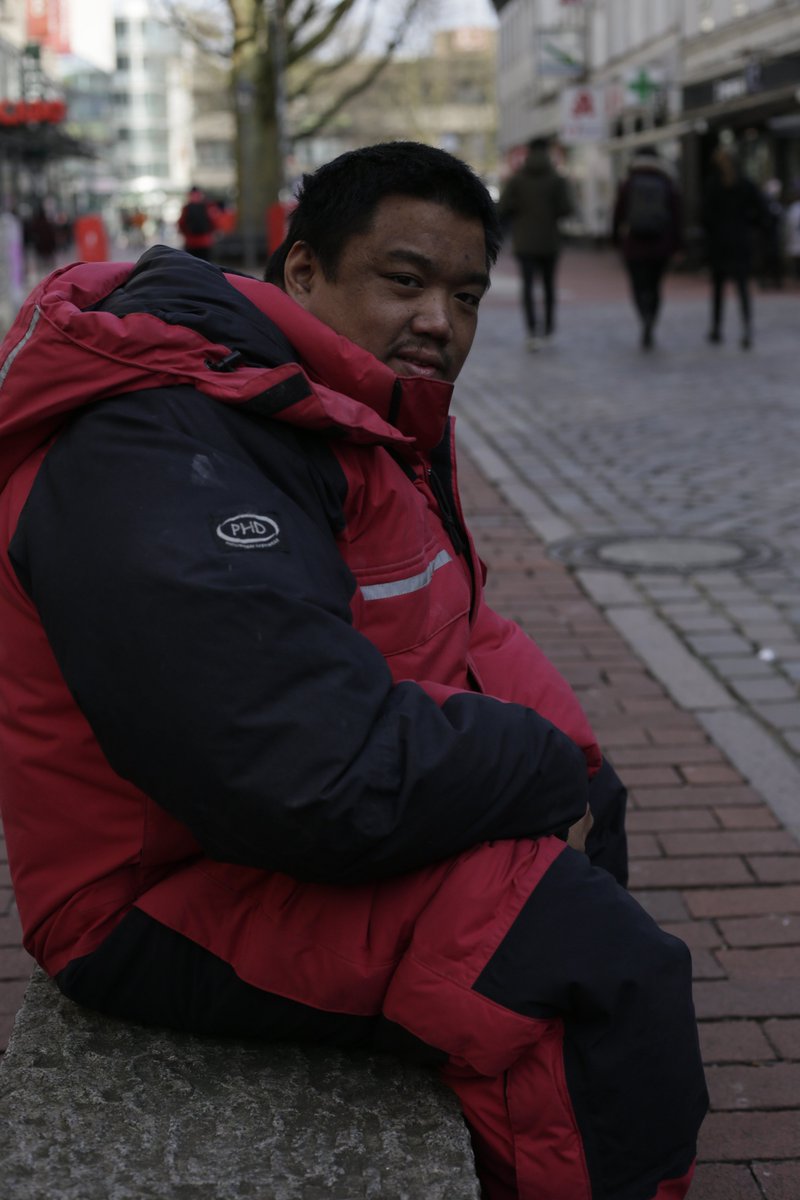 specialpaul's tweet photo. Later another suit - very comfortable and warm :)
@PHDesigns - @Down_Bound - @parkabondageboy
#specialpaul
#downsuit
#downoverall
#PHDesigns
#Daunenanzug
#Daunenoverall
#Overall
#HamburgOttensen
#Expeditiongear
#gearfetish
#puffagear https://t.co/NQ2HR63ASQ