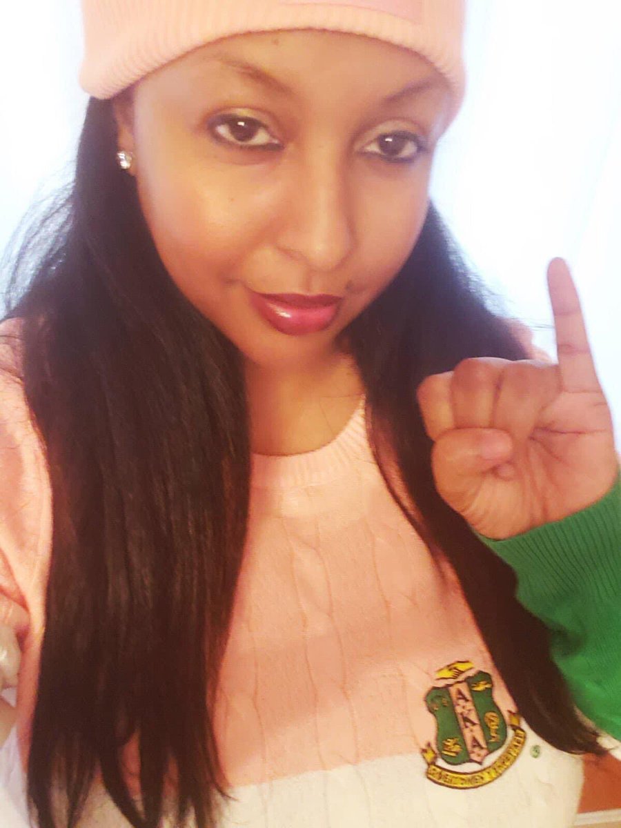 LoveThePuck's tweet image. It’s my AKAversary! I've made lifetime bonds that I will always cherish. More than just colors &amp;amp; letters, Alpha Kappa Alpha Sorority, Inc., is everything. Here's to more years of “Service To All Mankind" #AKA1908 #SilverStarSoror #AEMade #SkeeWee #Spring94 #4 #Chipmunk #VSU 💗💚