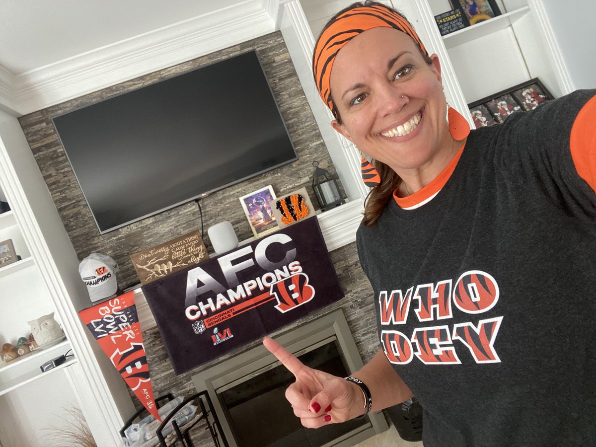 LallathinR's tweet photo. Let’s Go!  Church attire…Super Bowl attire!  #WHO-DEY https://t.co/Fd78Flos72