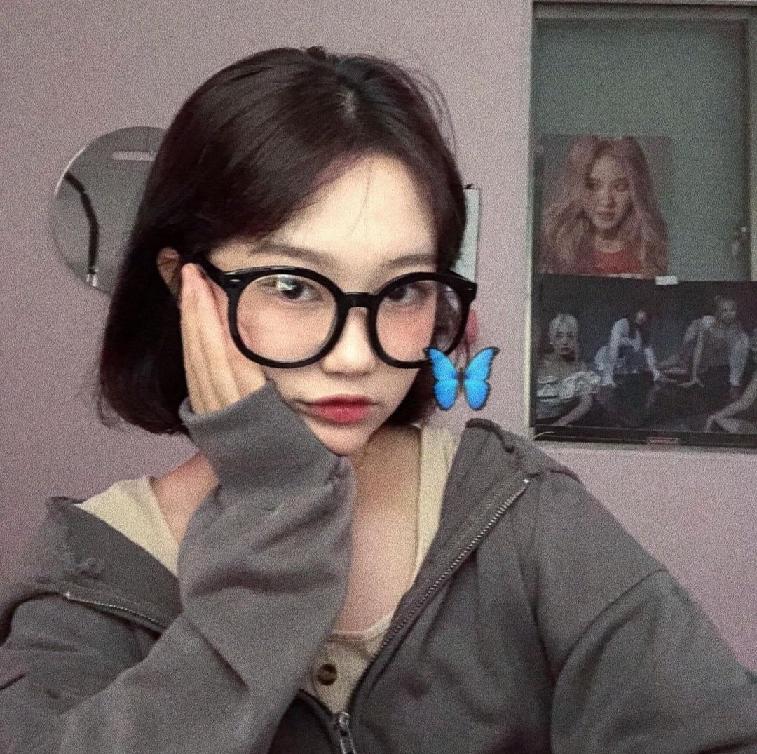 youngyoung222's tweet photo. 헤어진지 3년 됐는데 전남친 보고싶어....

#섹트 #전남친 #ㅜㅜ #으앙 https://t.co/YxzVAP26qz