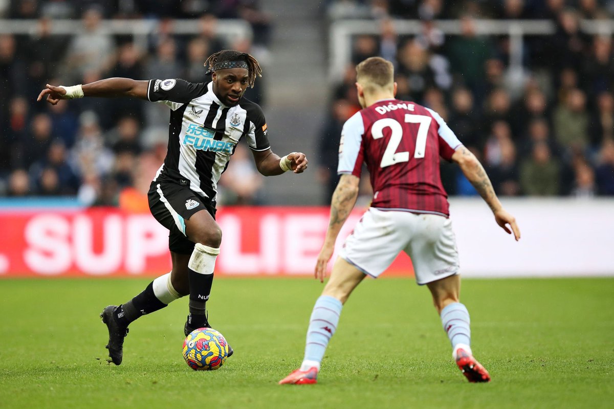 Mozo Football's tweet - "🇫🇷 Allan Saint-Maximin created more chances (2), completed more dribbles (4/9), won more ground duels (9) and suffered more fouls (4) than any other player against Aston Villa.
