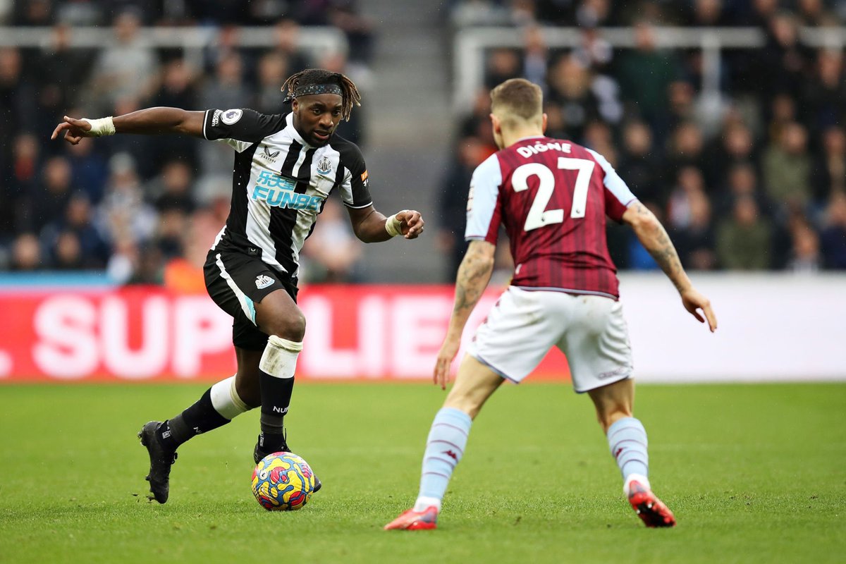 Mozo Football's tweet - "🇫🇷 Allan Saint-Maximin created more chances (2),  completed more dribbles (4/9), won more ground duels (9) and suffered more  fouls (4) than any other player against Aston Villa.