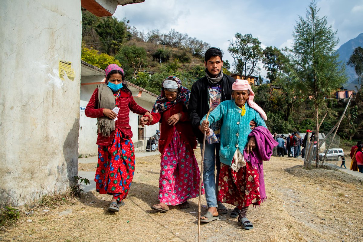 mrtejkohli's tweet photo. Manuri, along with her daughter and neighbour Paruli Devi who is also living with #cataractblindness have arrived at the #TejKohliandRuitFoundation microsurgical camp in #Bajhang,
Nepal. #TejKohliRuit #CuringBlindness #CataractBlindness
#LivingwithBlindness #Tejtalks https://t.co/CDZaUpoooM