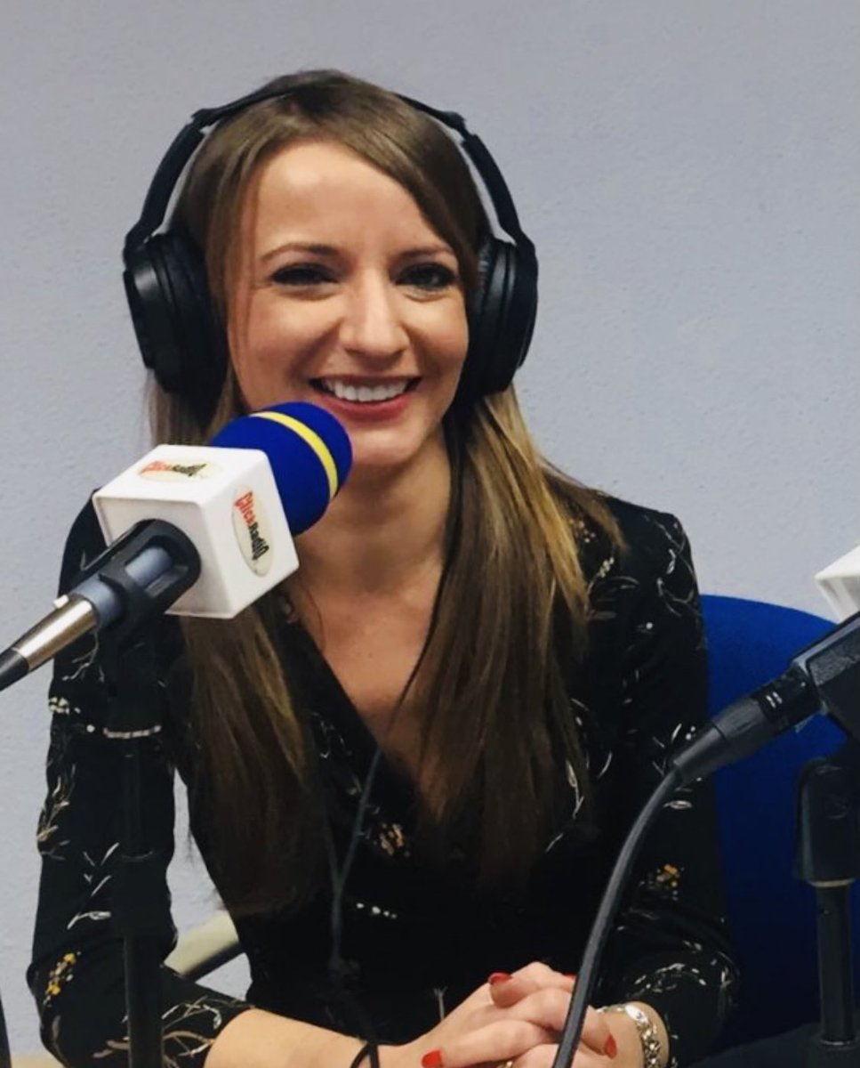 ¡Día internacional de la Radio! 

🎙🎙🎙

✨ Gracias 📻 por momentos tan IRREPETIBLES!!

#DiaMundialDeLaRadio #Radio #comunicacion #enantena #rebecaperezcañas