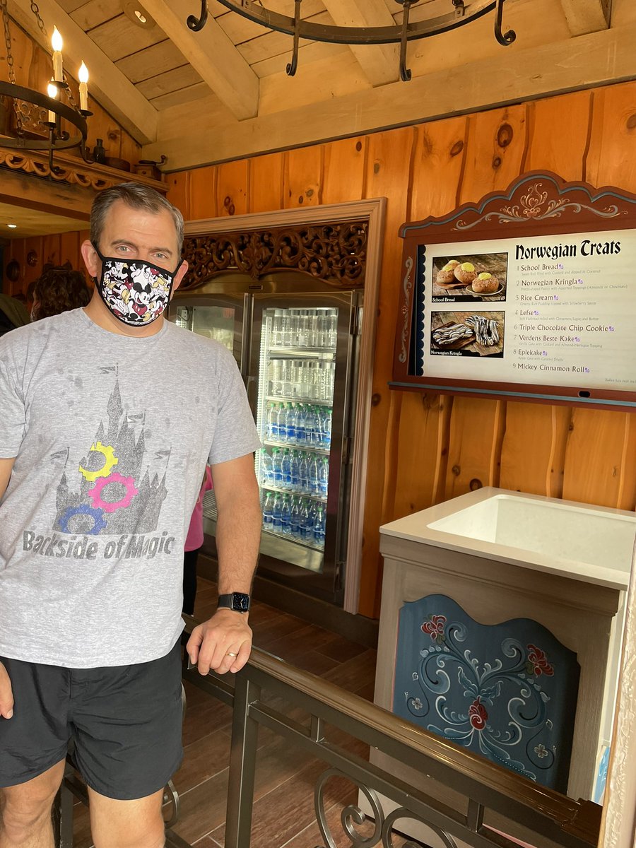 McJunk3's tweet image. (Trying this again all at once … twitter novice 🤷‍♂️)

Reliving the glory days of Backside of Magic. I believe I recall there was once a small wooden cube hidden here … 🙂👍🏼 Miss you guys! @BofM_Jeremy @BofM_Ryan @BacksideOfMagic