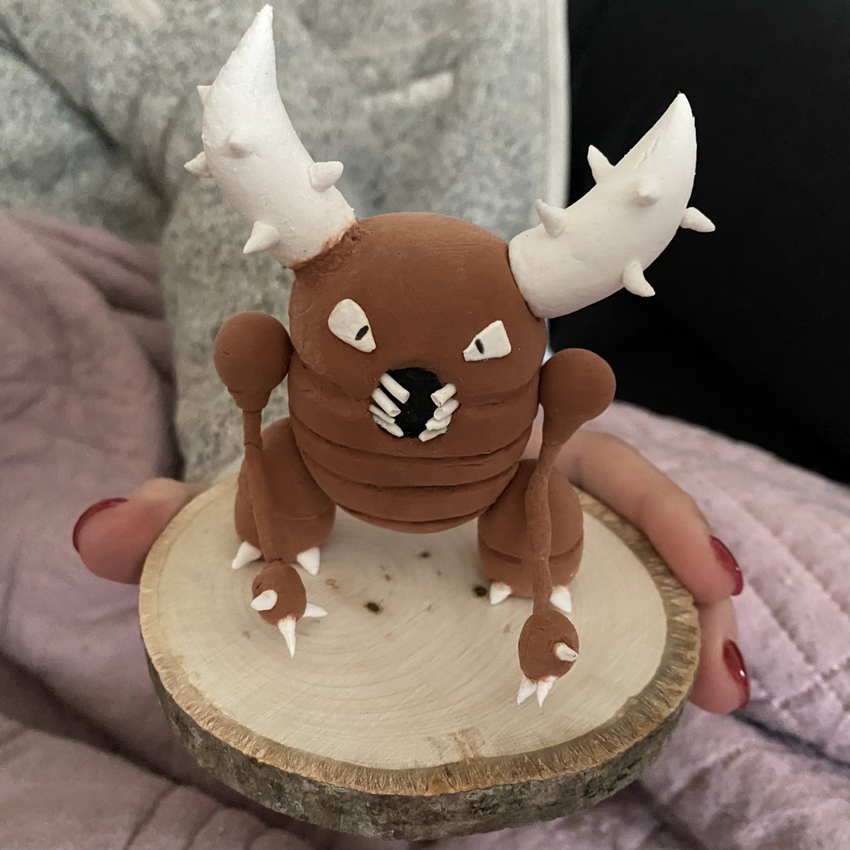 Maxwell_Davis's tweet image. @Junichi_Masuda My girlfriend is an artist and created this for me, for Valentine’s Day. Pinsir (カイロス) is my favorite #Pokemon.