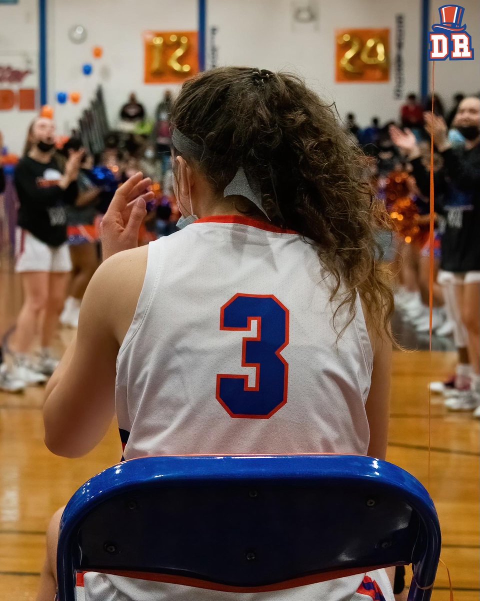 DesignatedRpt's tweet photo. New Lady Hatters #HatSnaps 🎩📸 🧡💙
Get ALL of the photos from this game: https://t.co/mAqPbBtAQJ https://t.co/uOoRAaAYGa