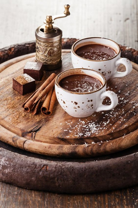 choicecafe_'s tweet photo. // food
This is an order for @bebebinks💕

The note says "From one married pair to another, I love you, Happy Valentines Day"

Enjoy mint choco hot chocolate and cake with Donghun and Junhee 💕

@official_ACE7 | #에이스 https://t.co/aICM8fglae