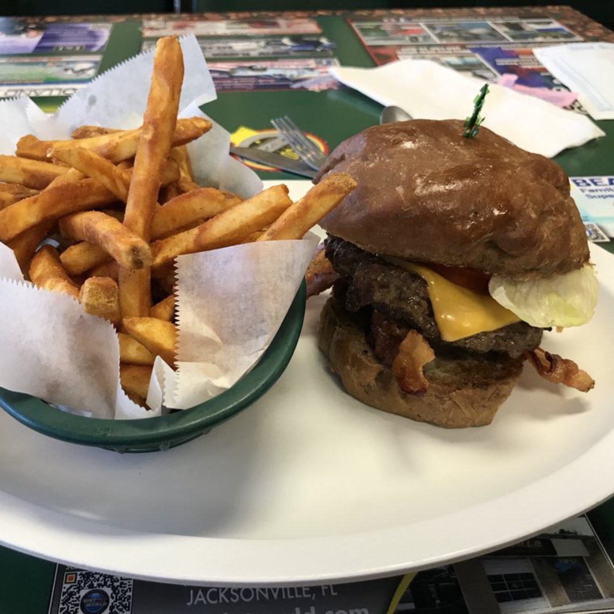 Grinders American Diner (GrindersAMDiner) Twitter