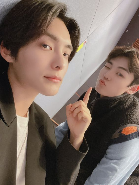 choicecafe_'s tweet photo. // food
This is an order for @akisutahatter💕

The note says "I love you to the ends of the world and back, Happy Valentine's Day"

Enjoy hot chocolate and cakes with Junhee and Channie💕

@official_ACE7 | #에이스 https://t.co/v4K5bWmtcI