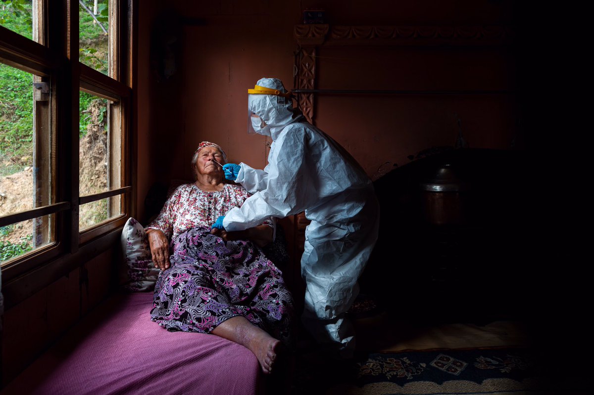 <a href="/sam_yari/">Sam Yari</a> opensea.io/assets/ethereu…

In this gallery, I photographed the covid 19 pandemic, I photographed the struggle of health workers against the disease as a documentary.1/1 Edition Covid 19