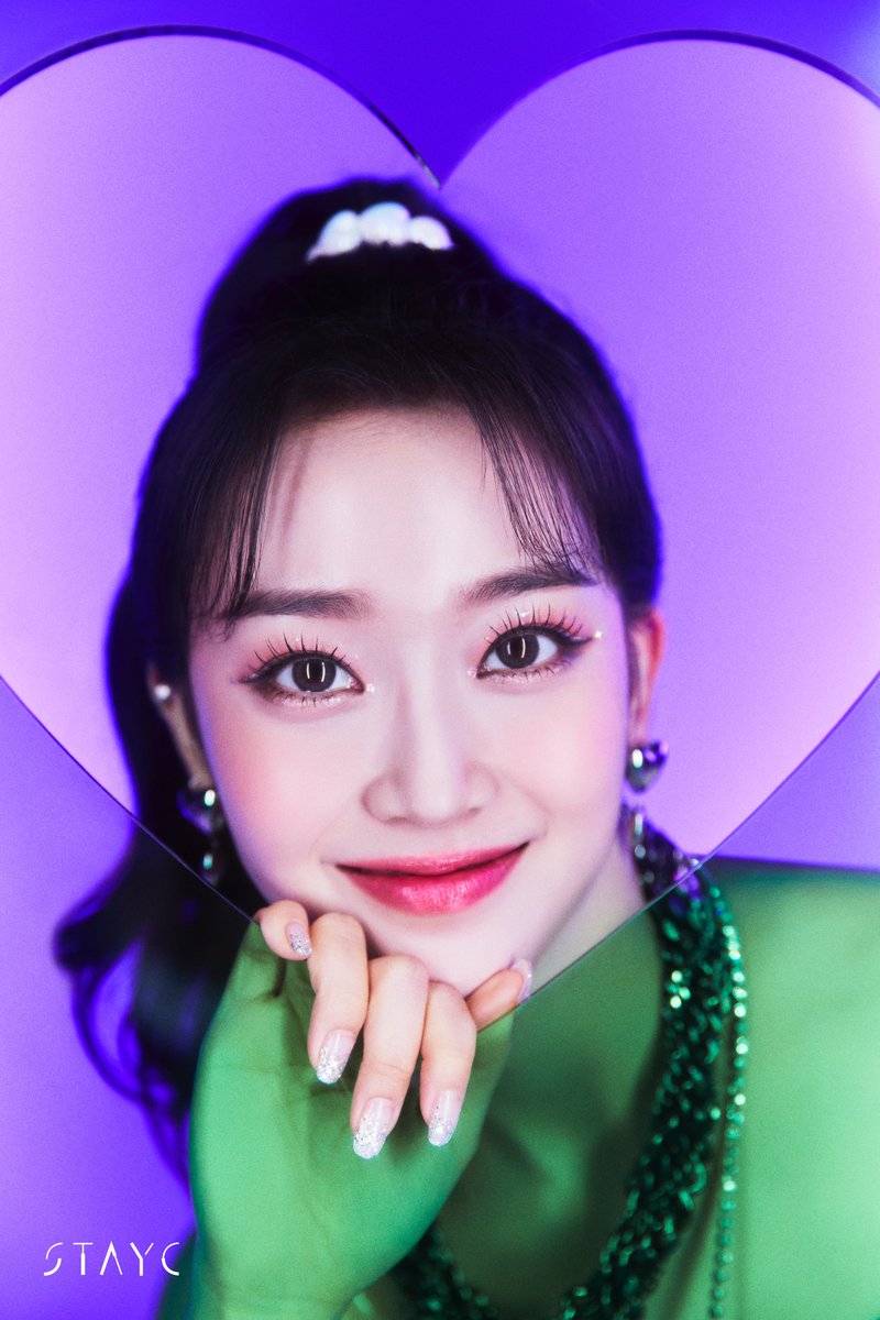 STAYCFL_'s tweet photo. STAYC(스테이씨) 
 
The 2nd Mini Album
[https://t.co/2GY0HjbUU2] 
Concept Photo @glitterclitterz

🎧 2022.02.21 MON 6PM (KST) https://t.co/M5EJKAq9Ep