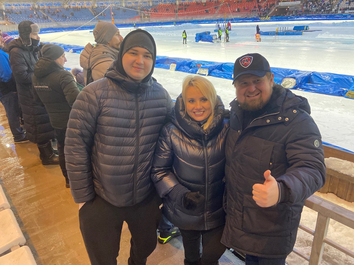 vlad_silchenkov's tweet photo. В эти выходные на СТК им.Степанова прошли I и II этапы личного чемпионата мира по мотогонкам на льду! 

Болели за наших ребят всей душой. Пьедестал за россиянами. К сожалению, соревнования прошли не без травм. Нашим гонщикам сил, восстановления и здоровья. #МегаЛада вперёд! https://t.co/5i9TLovCiL