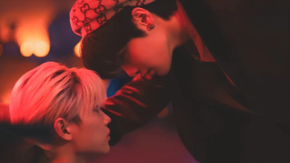 BangChan_latte's tweet photo. НАПИШИТЕ КТО - НИБУДЬ ТАКОЙ ФФ Я ВАС УМОЛЯЮ https://t.co/j0i2A5mF48