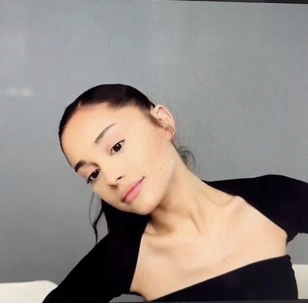 Liz 🐝 tweet media