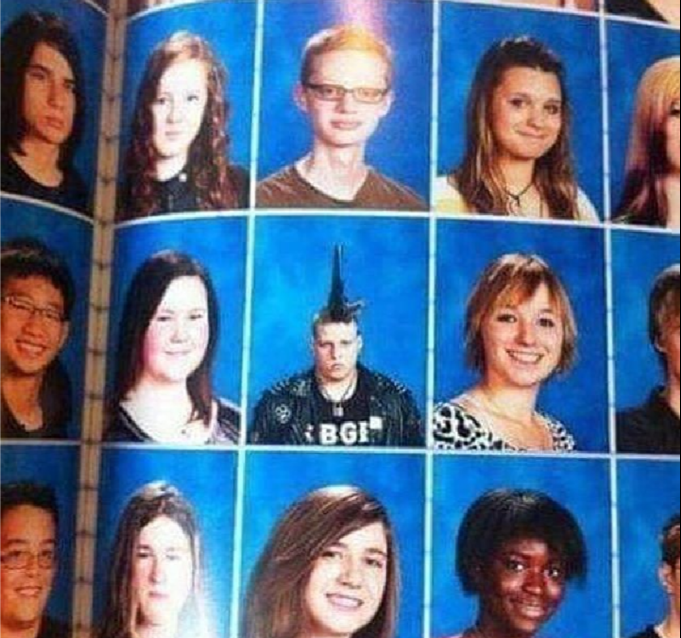 SearchDestroyR's tweet image. Lasciati alle spalle i (ne)fasti sanremesi, ritorna alla sua formula in smart working la trasmissione che aumenterà la tua autostima, perché se ce la facciamo noi possono farcela proprio tutte e tutti. Ospite d'onore il Favolaio che presenta il suo libro

radiosonar.net/podcast/search…