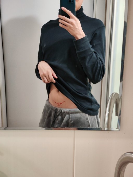 准备洗澡的时候，才发现昨晚的淫纹还在😆 #男娘 #日常 https://t.co/CPdlvm7ueQ<a href="/tag/%E7%94%B7%E5%A8%98"class="tags">#男娘</a><a href="/tag/%E6%97%A5%E5%B8%B8"class="tags">#日常</a>