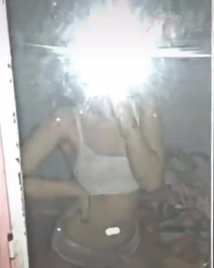 Tối nay em ngủ với ai 
Ai ngủ với em koooooo (: