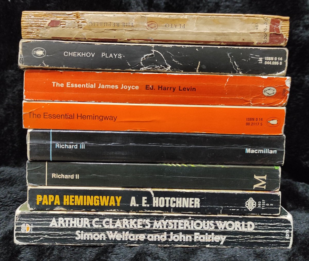 451F_Bookshop's tweet photo. کتاب‌های زیر جلدی ۱۵۰ هزار تومن.
برای سفارش بفرمایید دایرکت و برای دیدن کتاب‌های بیشتر هم حتماً اینستاگرام ما رو داشته باشین. ☺️🔥
https://t.co/biwSrwi78q
اینه ☝️ https://t.co/BfXdBVwx87