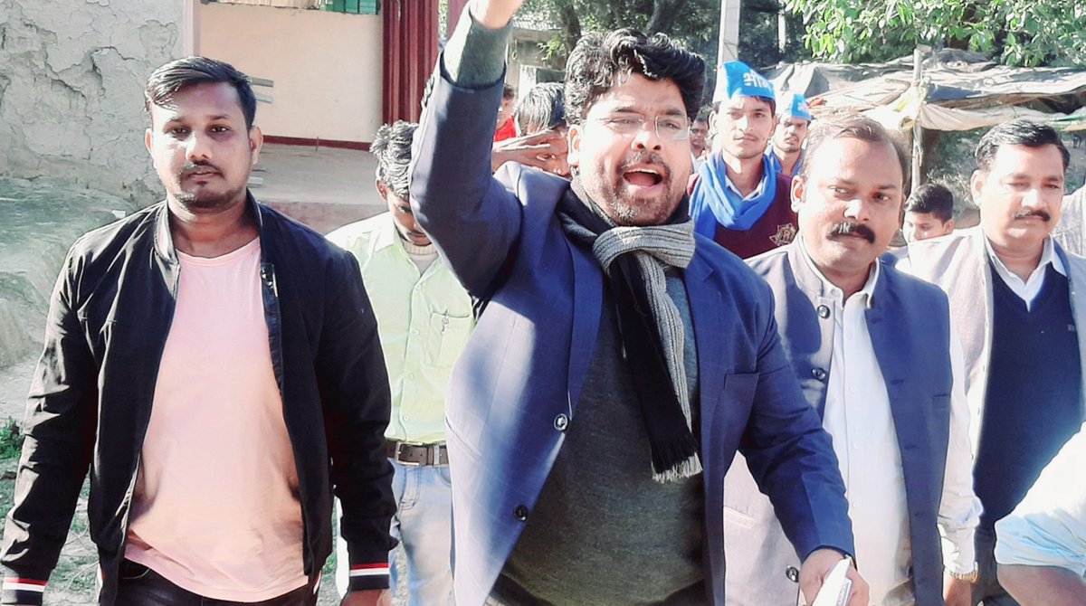 आजाद समाज पार्टी (कां) विधानसभा मलिहाबाद के जुझारू प्रत्याशी आर के आदर्श जी के प्रचार प्रसार में शामिल हुए
<a href="/BhimArmyChief/">Chandra Shekhar Aazad</a>