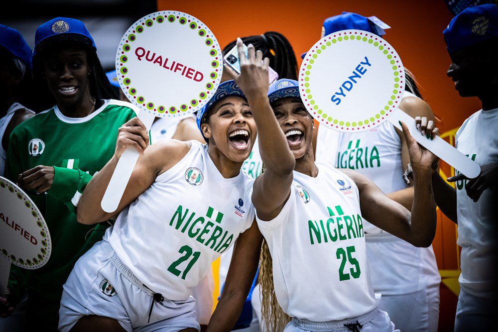 obenaengc's tweet photo. Nigerian Basketball Stars D'Tigress off to Female Basketball World Cup in Australia

#damabhisports https://t.co/y5pNkmiKmp