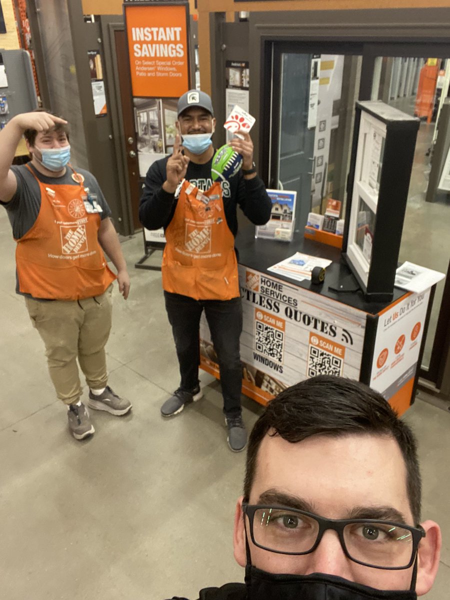 Passing the ball around for GET behaviors! Congrats on Devon for winning our first prize!