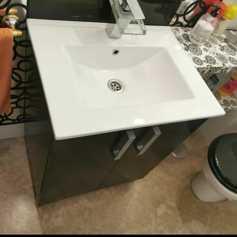 socilant's tweet image. 🏘️Se vende mueble de baño en Sevilla.

🤑 50€ instagr.am/p/CZ7IwQ6sp7K/